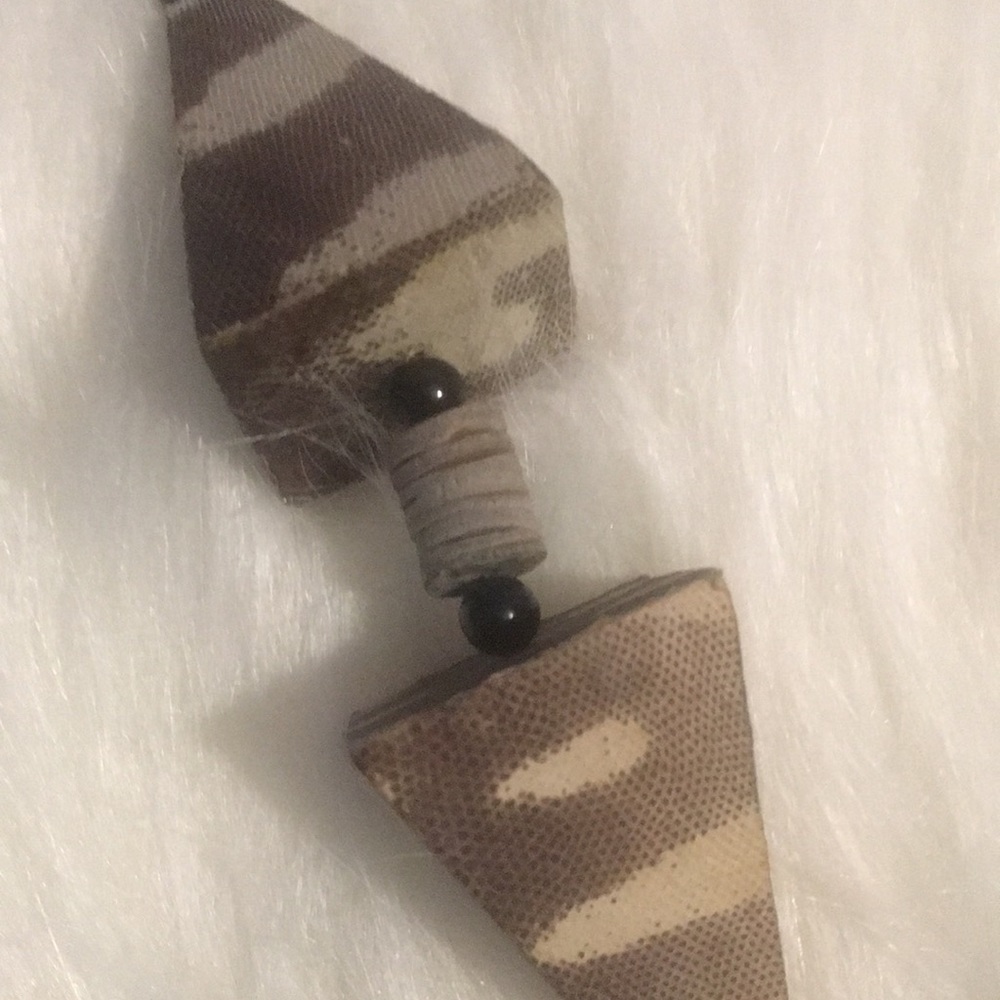 Necklace - Picture 6 of 6